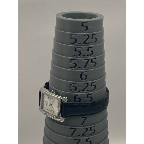 Kenneth Cole Reaction Women's Watch 22mm - Adjustable Leather Band - New Battery - Picture 10 of 10